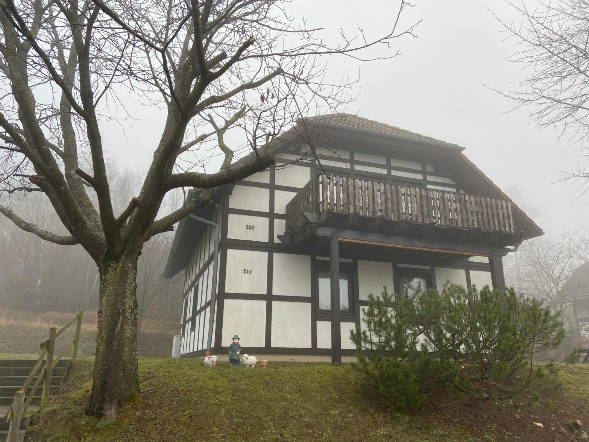 Ferienwohnung Lix direkt am Waldrand Frankenau Exterior foto
